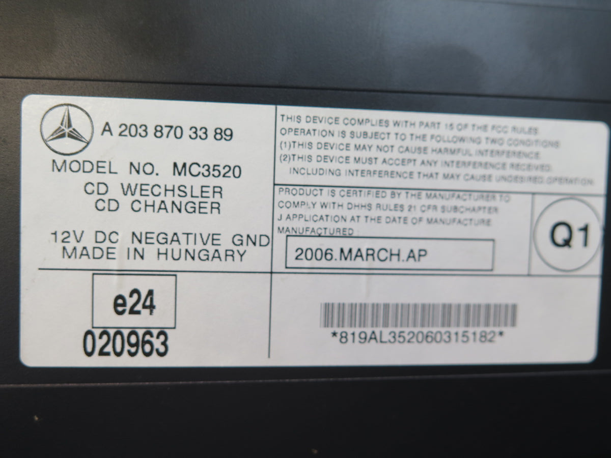 03-08 Mercedes R230 CD Changer Player w Magazine 2038703389 OEM