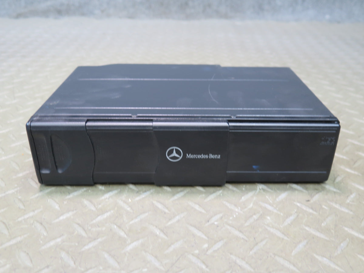03-08 Mercedes R230 CD Changer Player w Magazine 2038703389 OEM