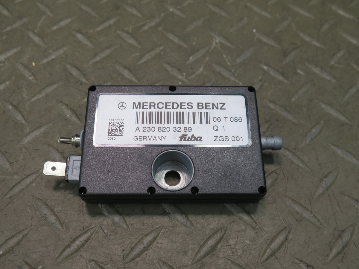 03-08 Mercedes R230 SL550 Antenna AMP Amplifier Booster Module 2308203289 OEM