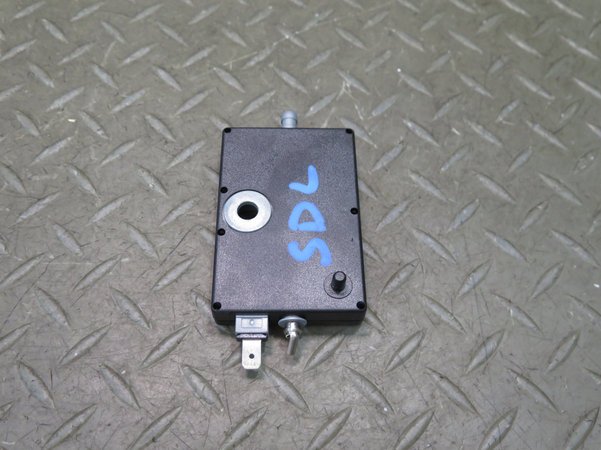 03-08 Mercedes R230 SL550 Antenna AMP Amplifier Booster Module 2308203289 OEM