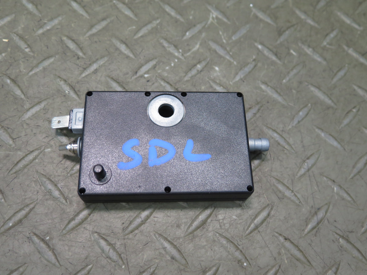 03-08 Mercedes R230 SL550 Antenna AMP Amplifier Booster Module 2308203289 OEM