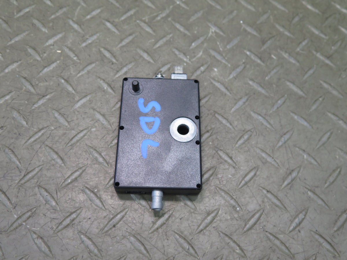 03-08 Mercedes R230 SL550 Antenna AMP Amplifier Booster Module 2308203289 OEM