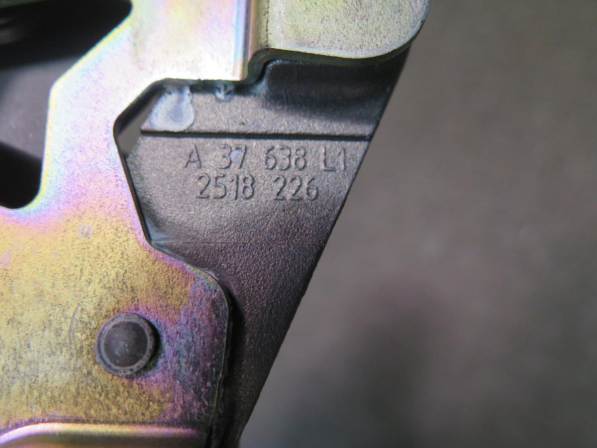 03-12 Mercedes R230 Sl-class Rear Left Trunk Lock Frame Cylinder 2307901371 OEM