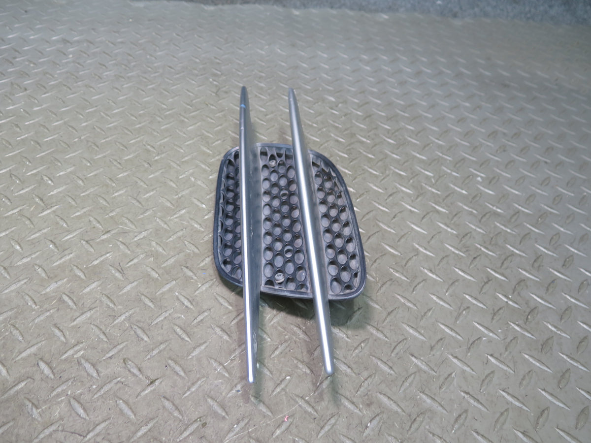 03-08 Mercedes R230 Sl-class Right & Left Side Fender Grille Vent Bezel Set OEM