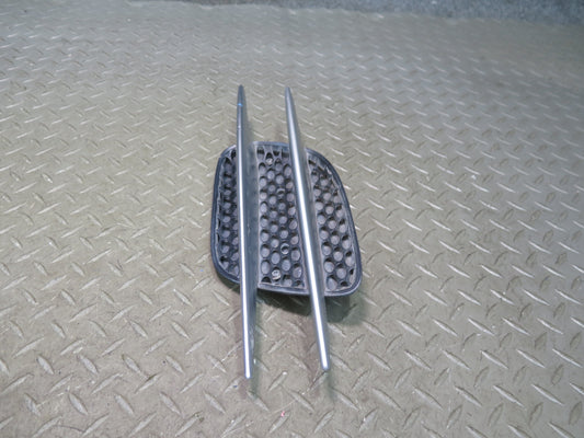 03-08 Mercedes R230 Sl-class Right & Left Side Fender Grille Vent Bezel Set OEM