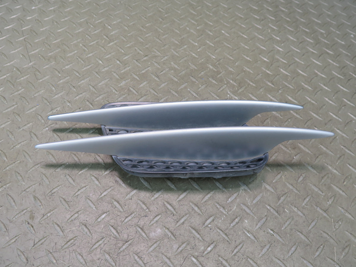 03-08 Mercedes R230 Sl-class Right & Left Side Fender Grille Vent Bezel Set OEM