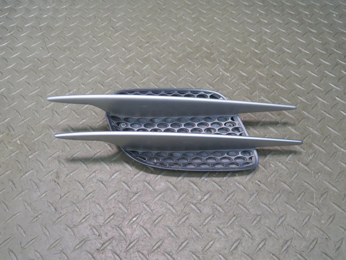03-08 Mercedes R230 Sl-class Right & Left Side Fender Grille Vent Bezel Set OEM