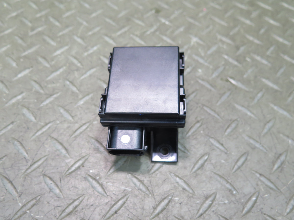 07-12 Mercedes R230 SL550 Rear Seat Belt Tensioner Sensor Module 2158600505 OEM