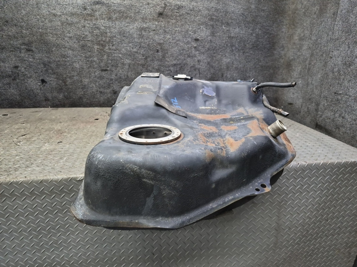 01-05 Lexus JCE10L IS300 Sedan Fuel Tank Unit OEM