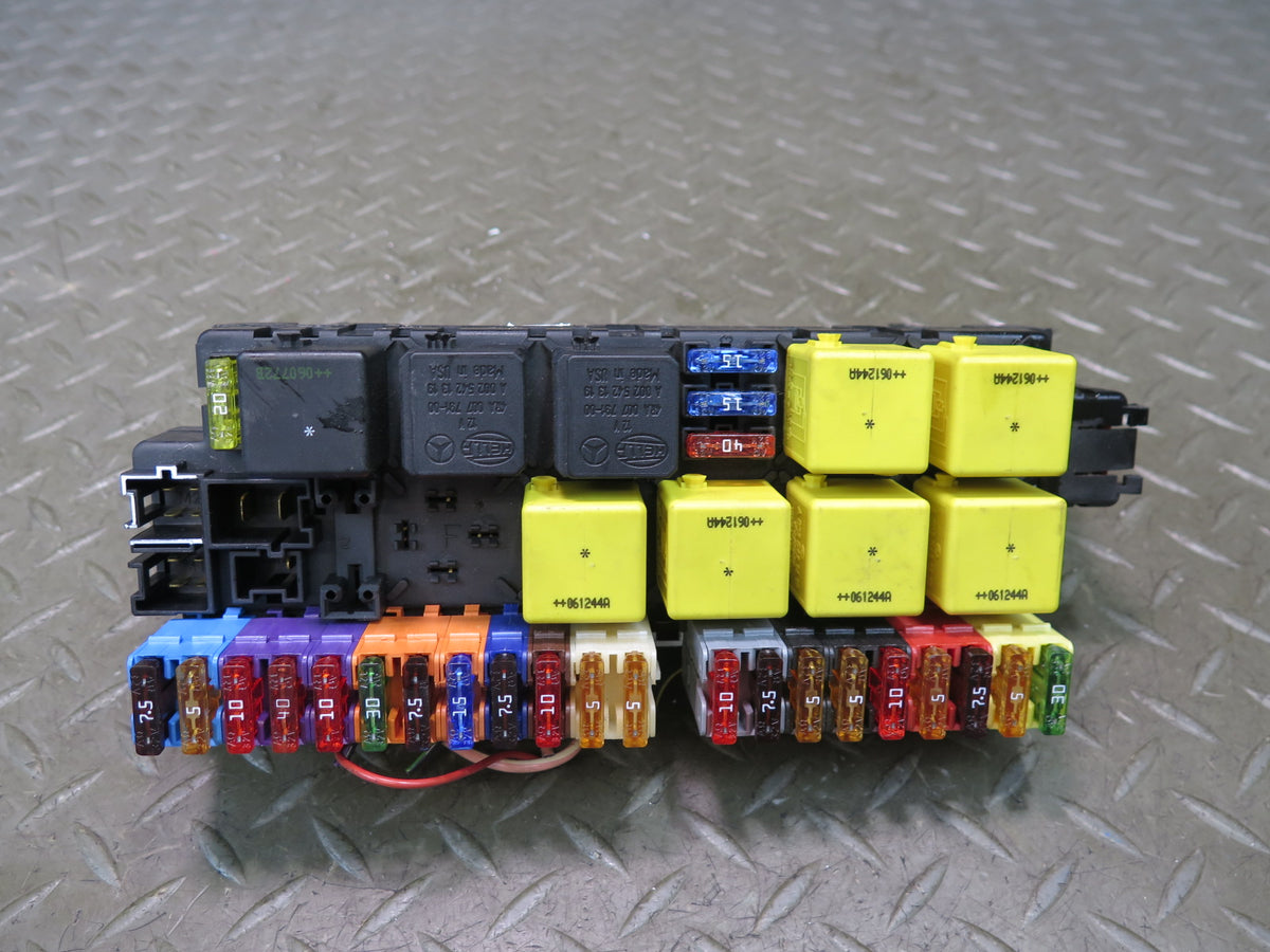 03-12 Mercedes R230 SL550 Front Left SAM Fuse Box Control OEM