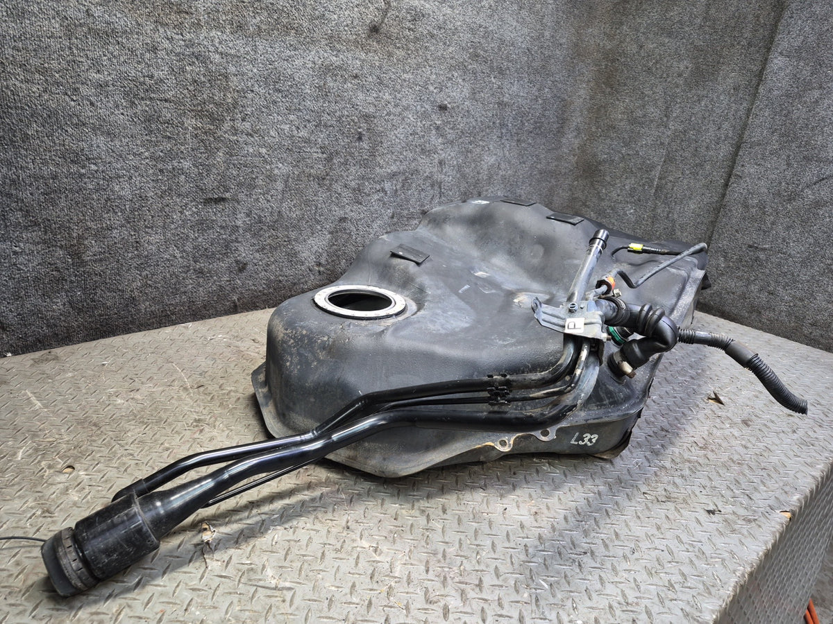 2006 Lexus UCF30L LS430 Gas Fuel Tank w Filler Neck & Heat Shield OEM