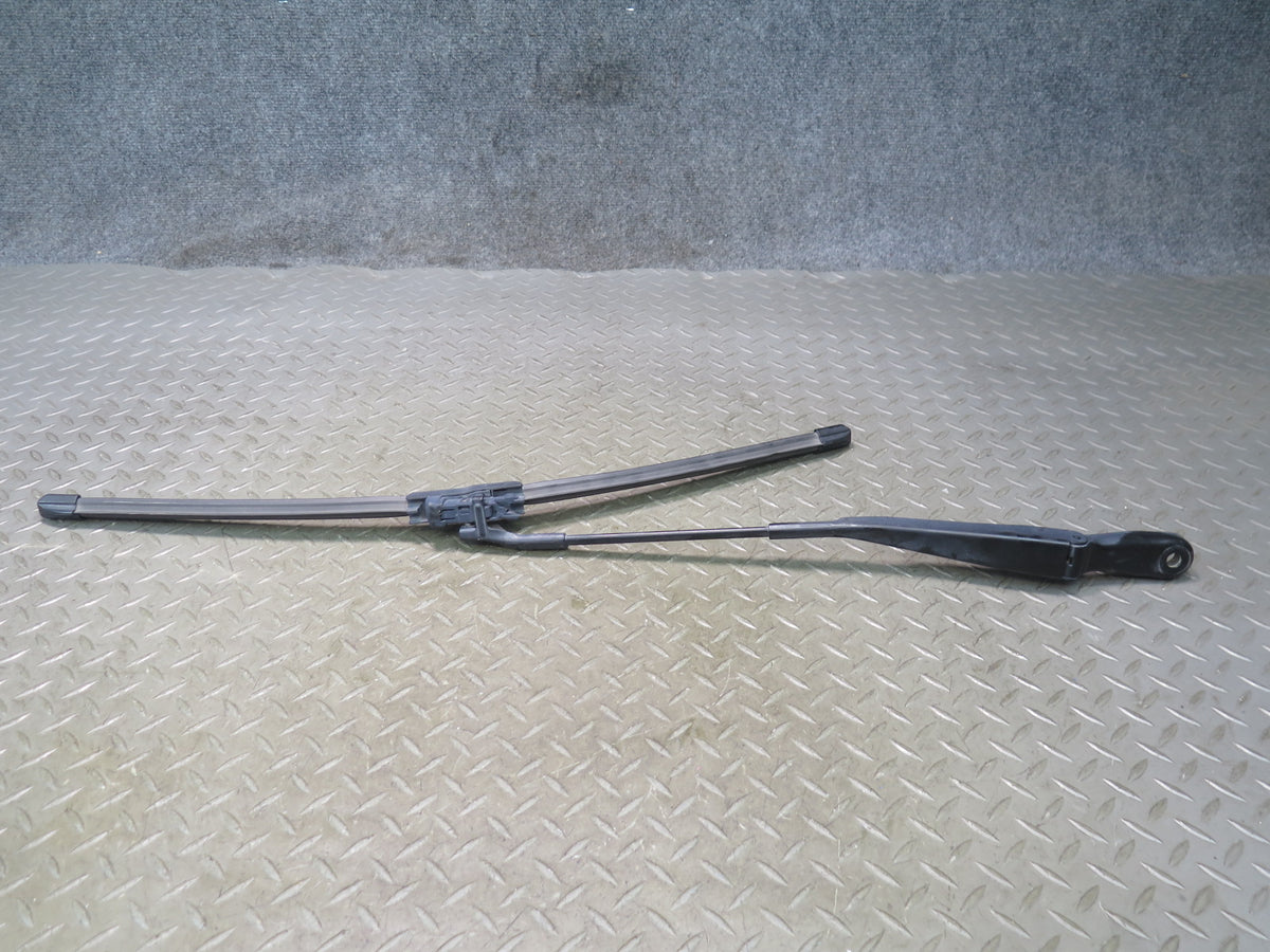 03-12 Mercedes R230 SL550 Set of 2 Front Left & Right Wiper Arm w Blades OEM