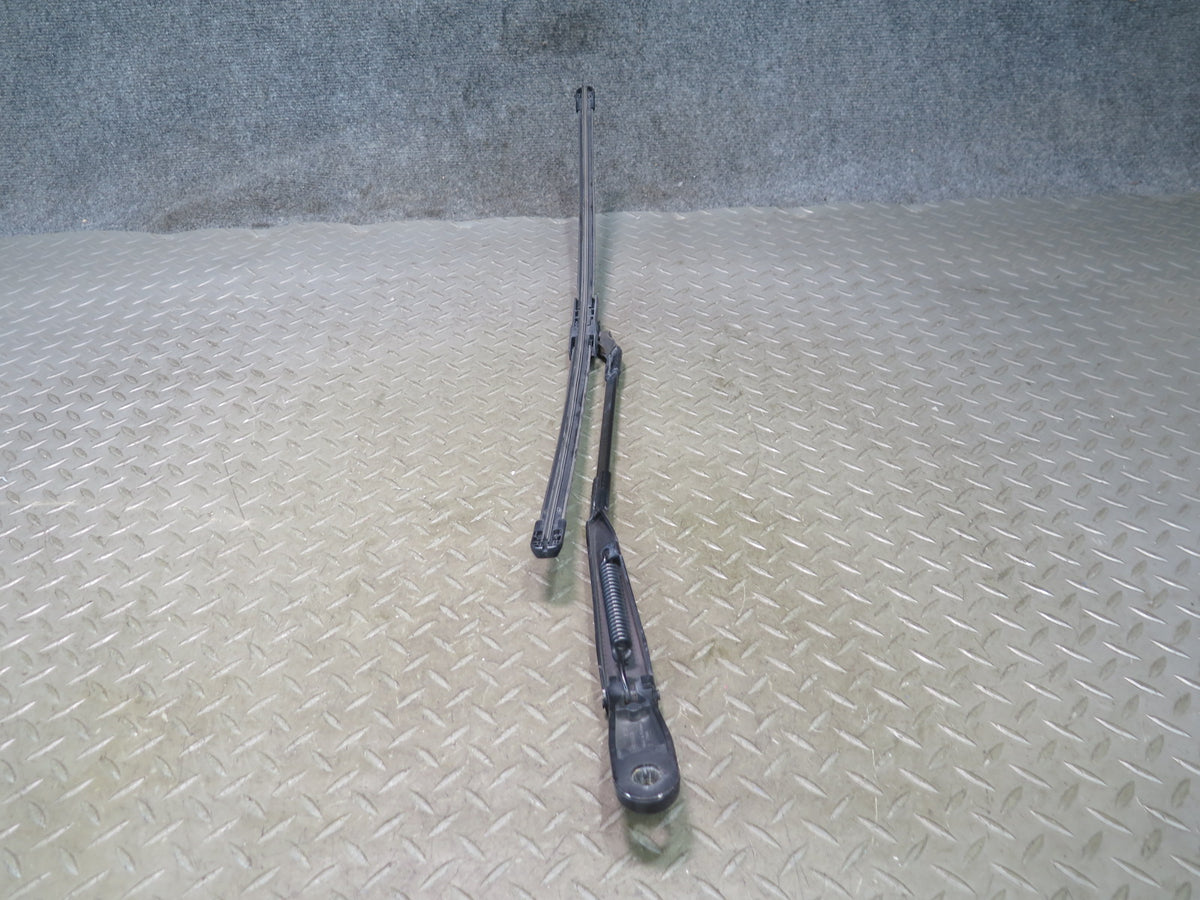 03-12 Mercedes R230 SL550 Set of 2 Front Left & Right Wiper Arm w Blades OEM