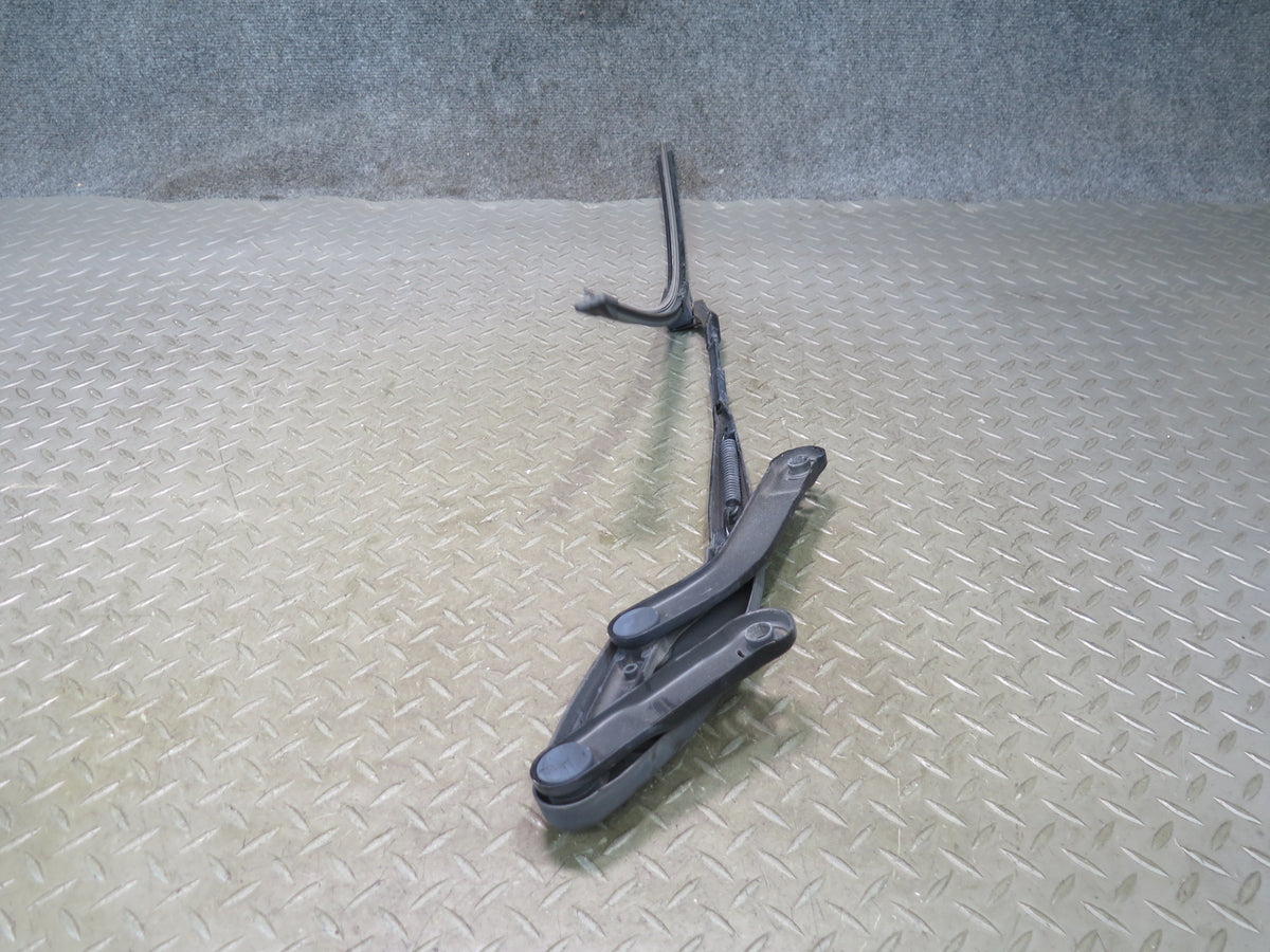 03-12 Mercedes R230 SL550 Set of 2 Front Left & Right Wiper Arm w Blades OEM