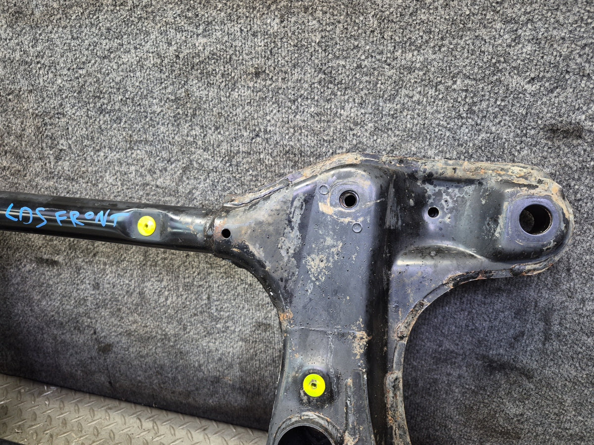 04-06 Lexus UCF30L LS430 Front Suspension Subframe Crossmember Cradle OEM