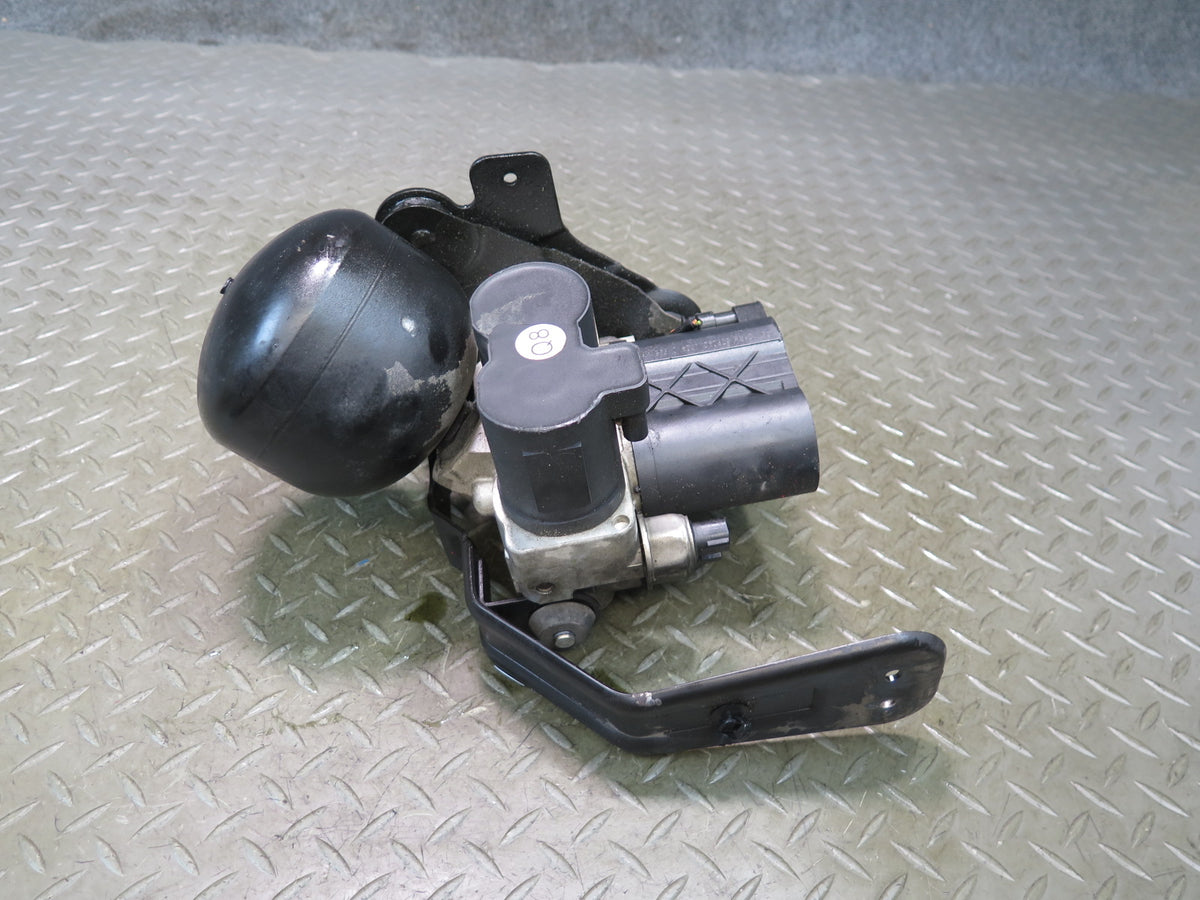07-12 Mercedes R230 SL550 Front ABC Hydraulic Suspension Valve Block Pump OEM