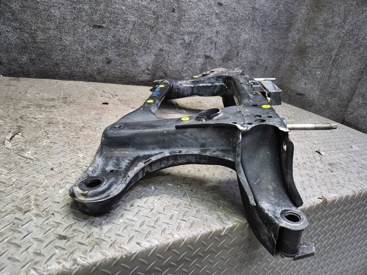 04-06 Lexus UCF30L LS430 Front Suspension Subframe Crossmember Cradle OEM