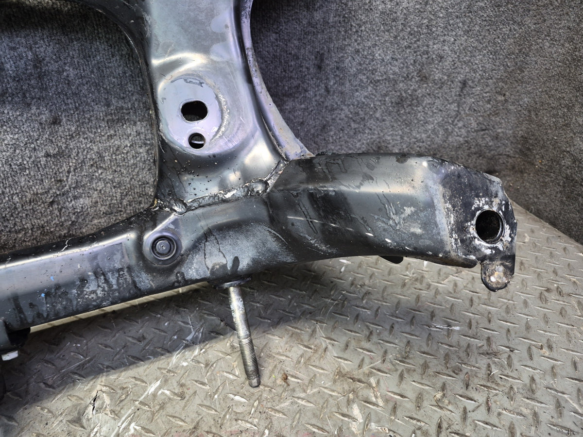 04-06 Lexus UCF30L LS430 Front Suspension Subframe Crossmember Cradle OEM