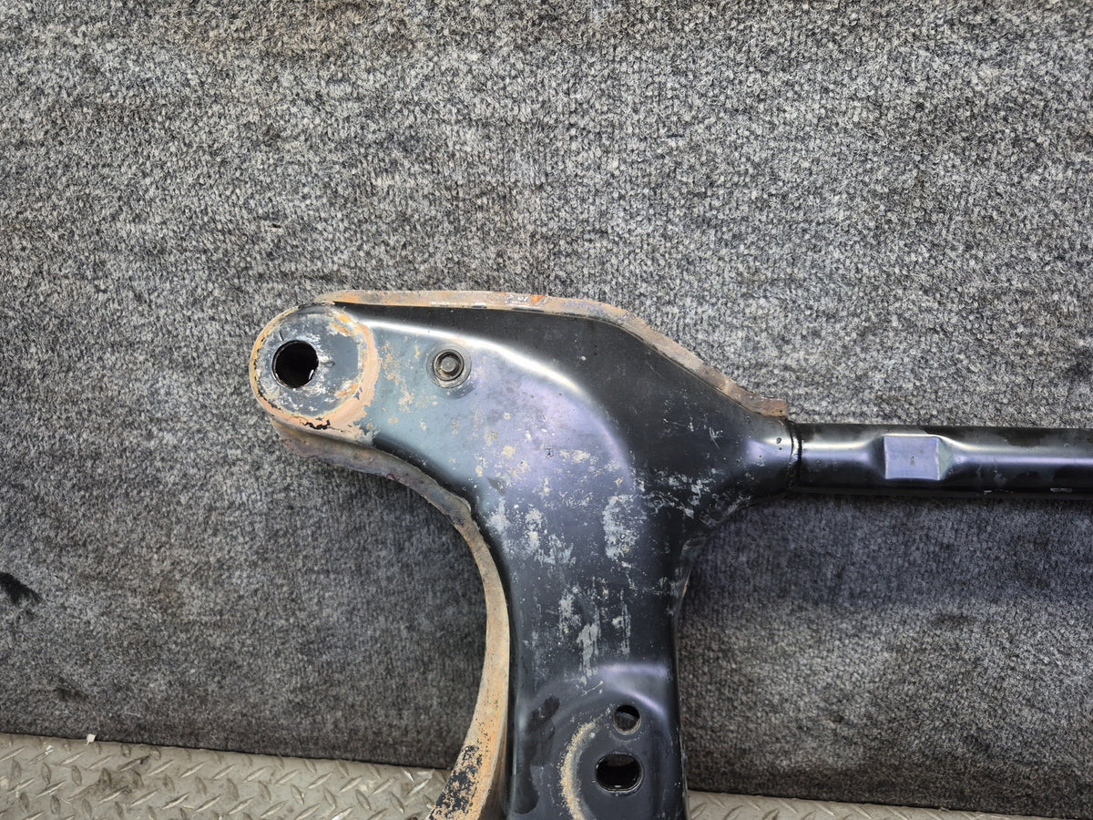 04-06 Lexus UCF30L LS430 Front Suspension Subframe Crossmember Cradle OEM
