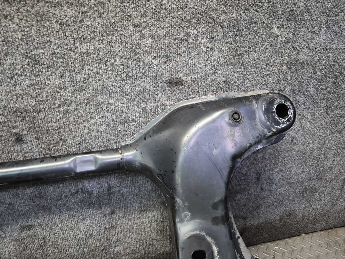 04-06 Lexus UCF30L LS430 Front Suspension Subframe Crossmember Cradle OEM