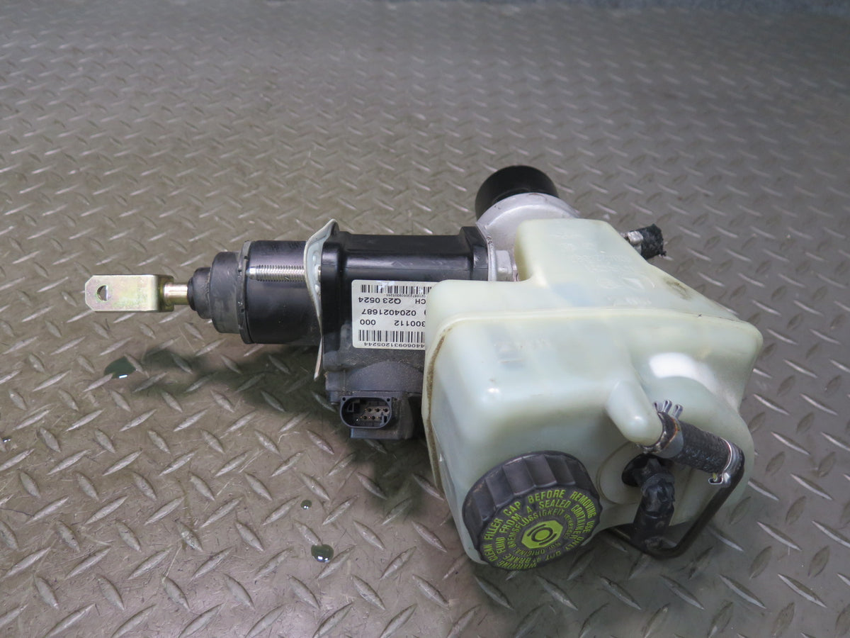 07-08 Mercedes R230 SL550 Master Cylinder Brake Booster w Reservoir OEM