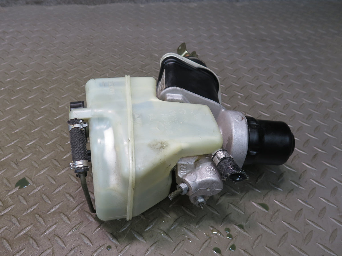 07-08 Mercedes R230 SL550 Master Cylinder Brake Booster w Reservoir OEM