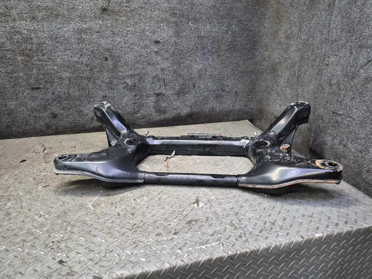 04-06 Lexus UCF30L LS430 Front Suspension Subframe Crossmember Cradle OEM