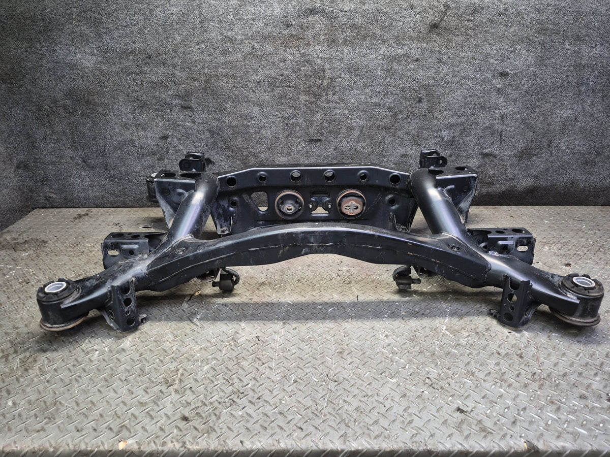 01-06 Lexus UCF30L LS430 Rear Suspension Subframe Crossmember Carrier 120K OEM