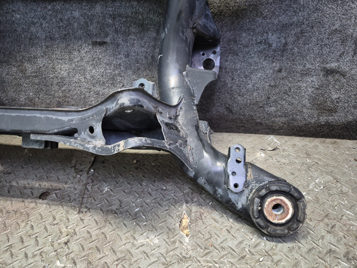 01-06 Lexus UCF30L LS430 Rear Suspension Subframe Crossmember Carrier 120K OEM