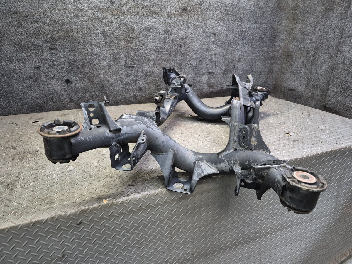 01-06 Lexus UCF30L LS430 Rear Suspension Subframe Crossmember Carrier 120K OEM