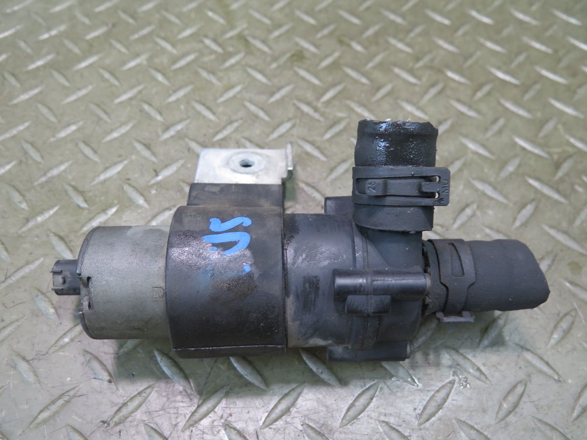 03-08 Mercedes R230 SL550 Engine Auxiliary AUX Coolant Water Pump 2308300114 OEM