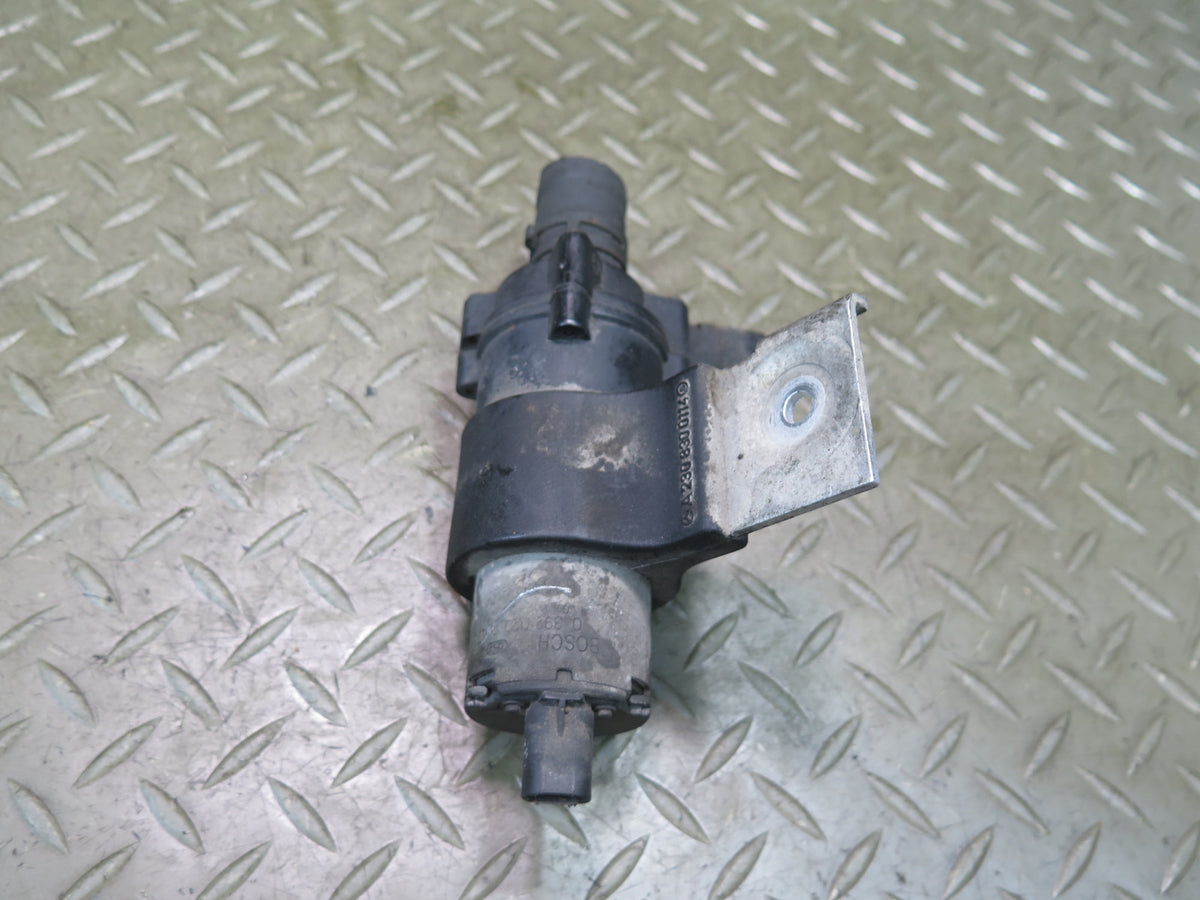 03-08 Mercedes R230 SL550 Engine Auxiliary AUX Coolant Water Pump 2308300114 OEM