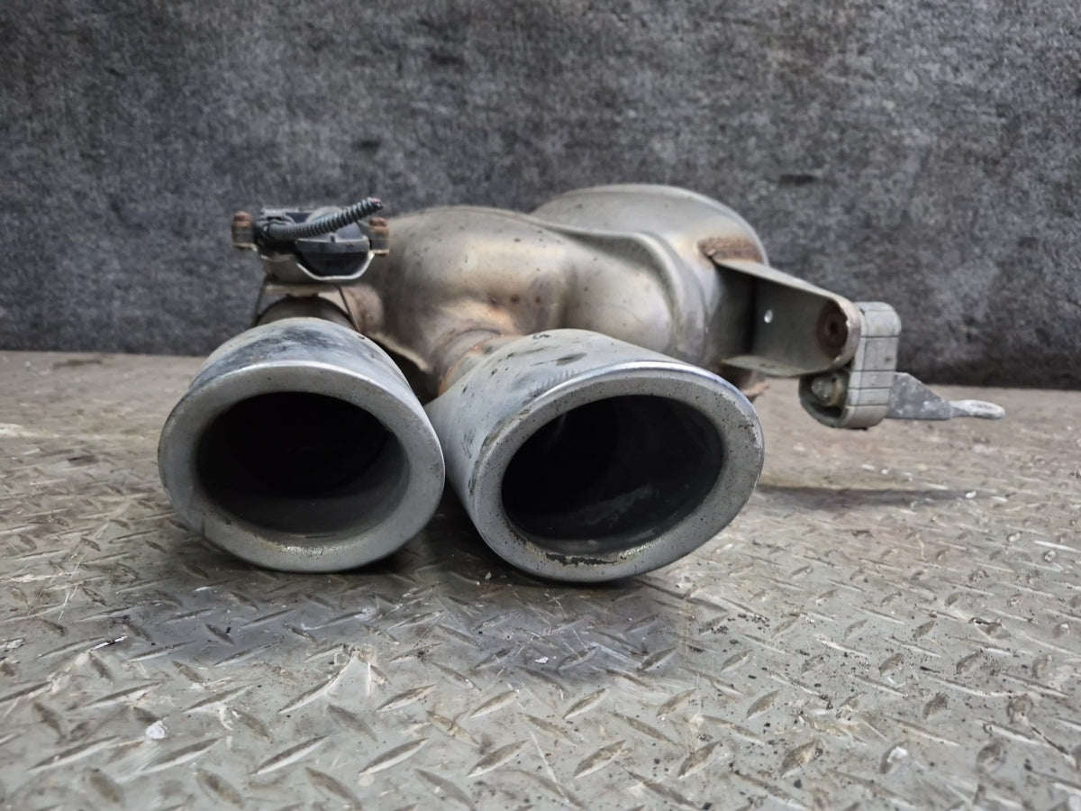 2015-2018 Porsche Macan Turbo 3.6L Rear Left & Right Exhaust Muffler W/ Tips Set