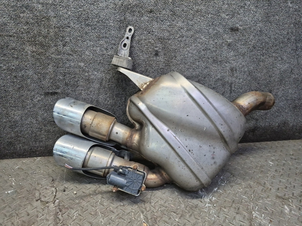 2015-2018 Porsche Macan Turbo 3.6L Rear Left & Right Exhaust Muffler W/ Tips Set