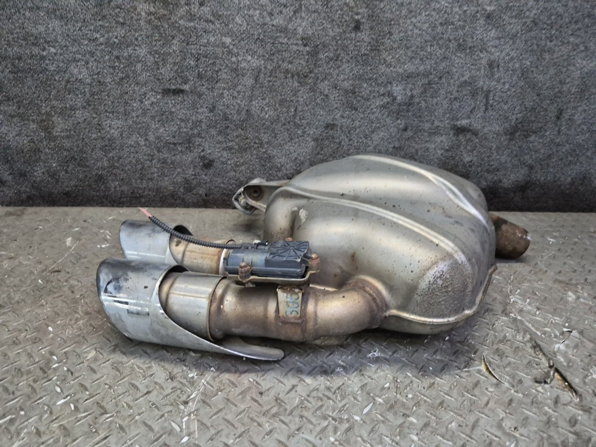 2015-2018 Porsche Macan Turbo 3.6L Rear Left & Right Exhaust Muffler W/ Tips Set