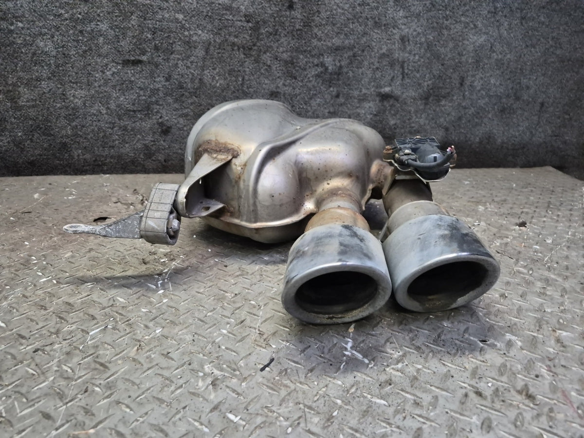 2015-2018 Porsche Macan Turbo 3.6L Rear Left & Right Exhaust Muffler W/ Tips Set