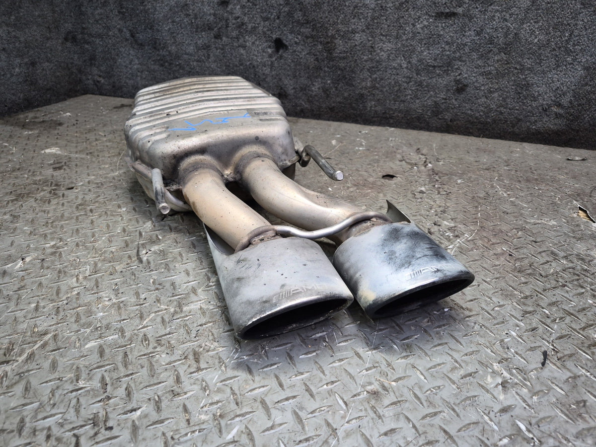 08-09 Mercedes W221 S63 AMG Set of 2 Rear Left Right Exhaust Muffler w Tips OEM