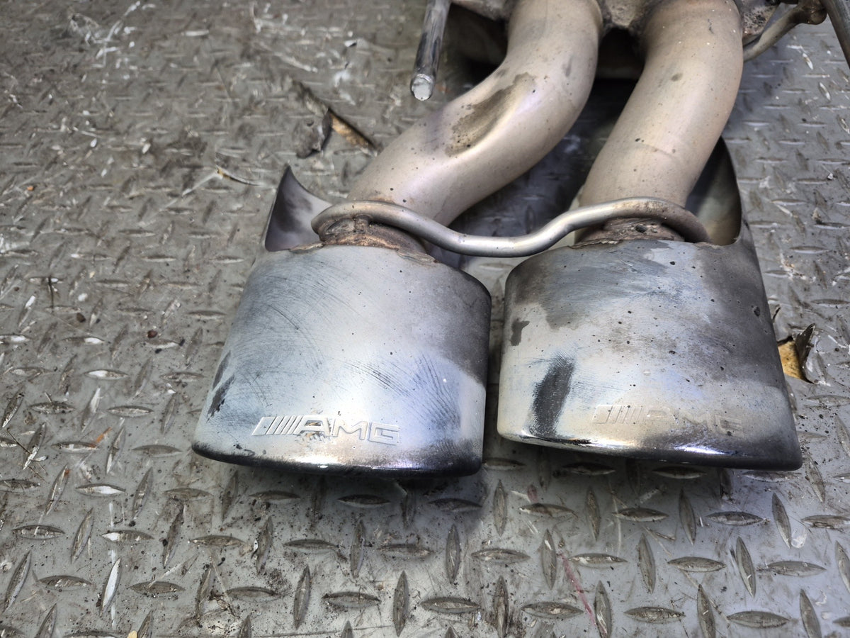 08-09 Mercedes W221 S63 AMG Set of 2 Rear Left Right Exhaust Muffler w Tips OEM