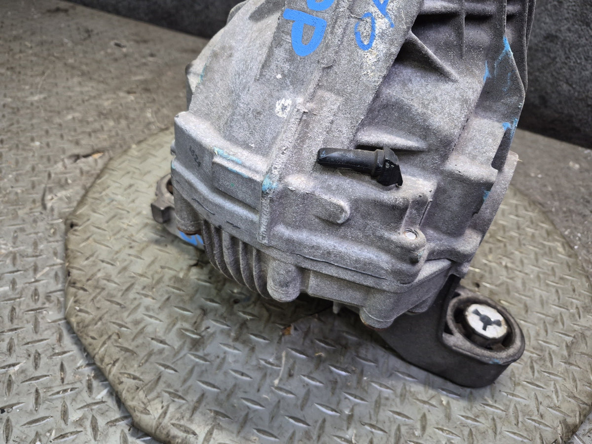 11-16 Porsche Panamera 4 970 3.6L Rear Differential Carrier 3.90 Ratio Damaged