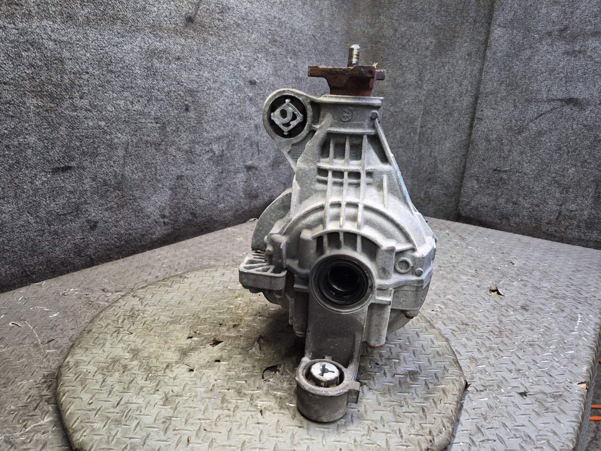 11-16 Porsche Panamera 4 970 3.6L Rear Differential Carrier 3.90 Ratio Damaged