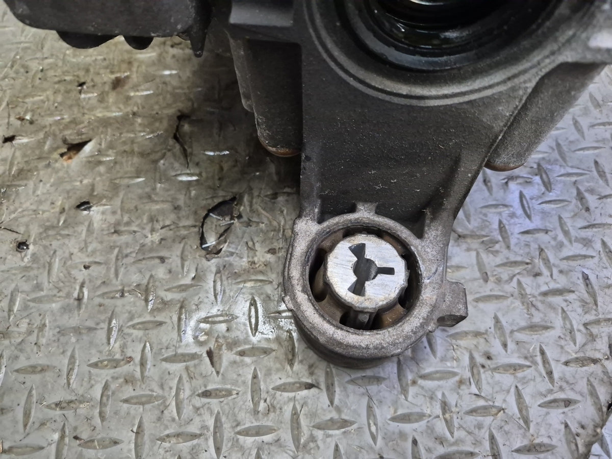 11-16 Porsche Panamera 4 970 3.6L Rear Differential Carrier 3.90 Ratio Damaged