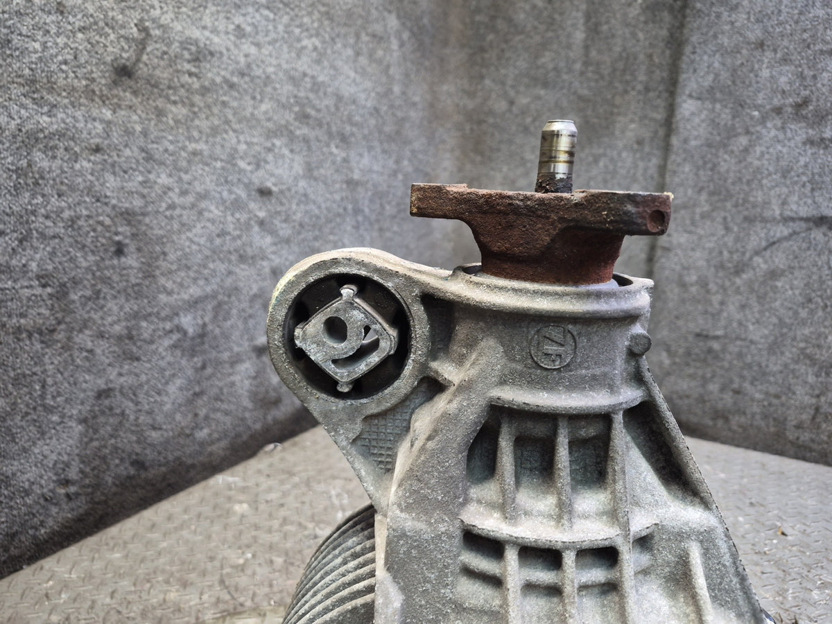 11-16 Porsche Panamera 4 970 3.6L Rear Differential Carrier 3.90 Ratio Damaged