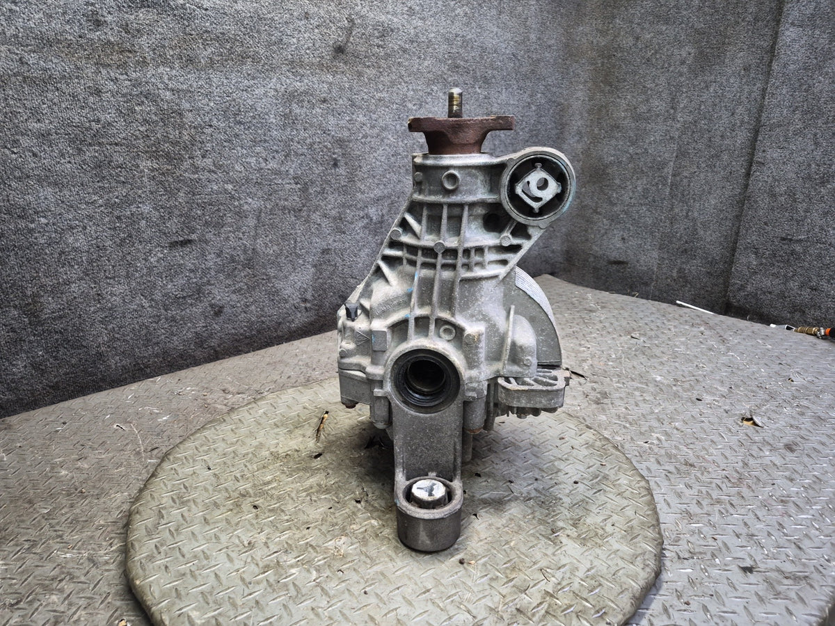 11-16 Porsche Panamera 4 970 3.6L Rear Differential Carrier 3.90 Ratio Damaged