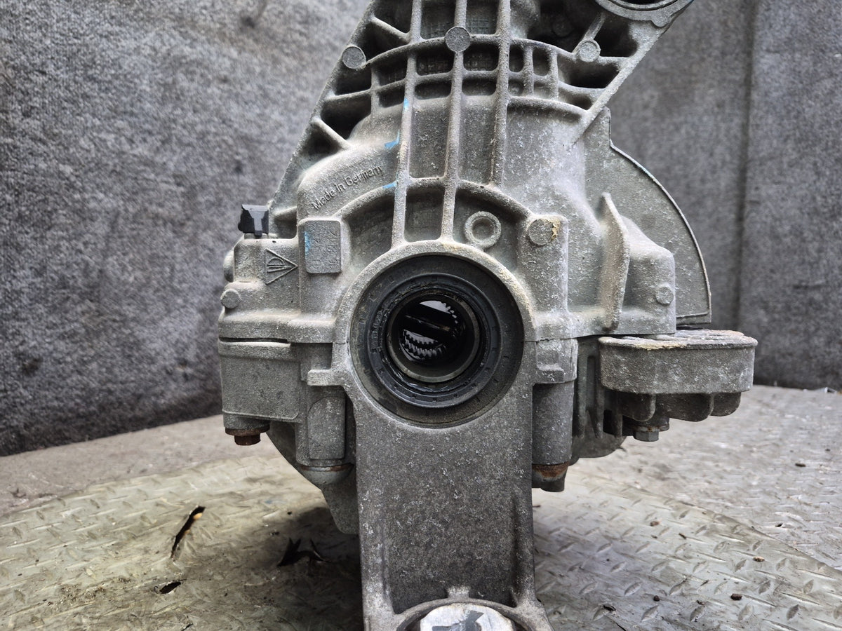 11-16 Porsche Panamera 4 970 3.6L Rear Differential Carrier 3.90 Ratio Damaged