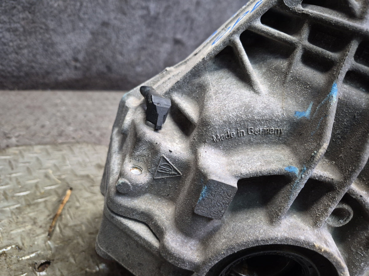 11-16 Porsche Panamera 4 970 3.6L Rear Differential Carrier 3.90 Ratio Damaged