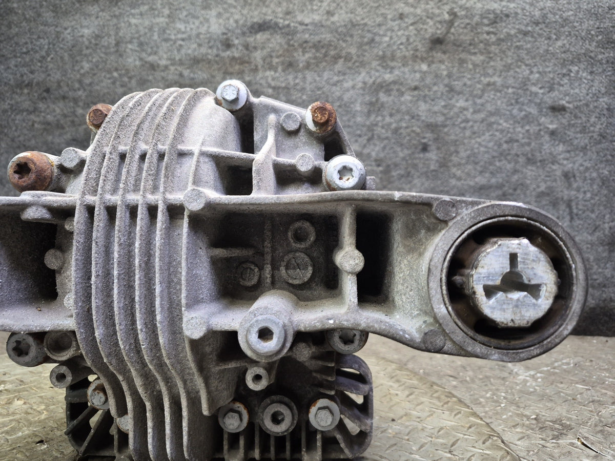 11-16 Porsche Panamera 4 970 3.6L Rear Differential Carrier 3.90 Ratio Damaged