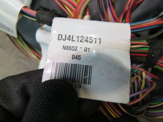 07-09 Mercedes W221 S-class Front Fuse Relay Box Module 2215405450 OEM