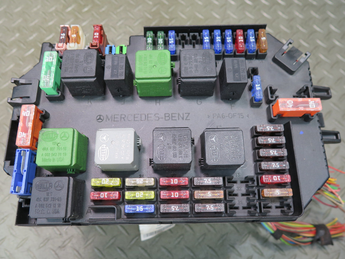 07-09 Mercedes W221 S-class Front Fuse Relay Box Module 2215405450 OEM