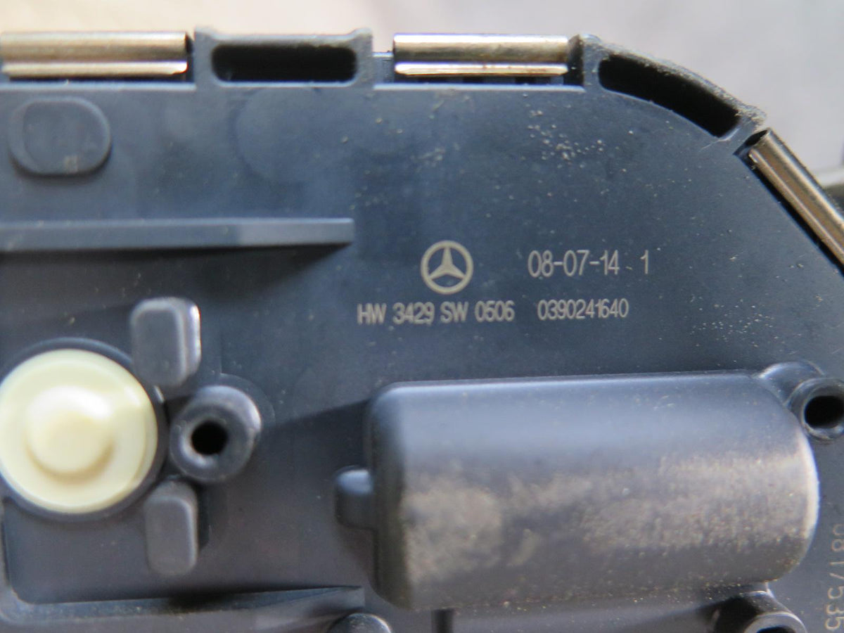 07-13 Mercedes W221 S-class Front Windshield Right Wiper Linkage w Motor OEM