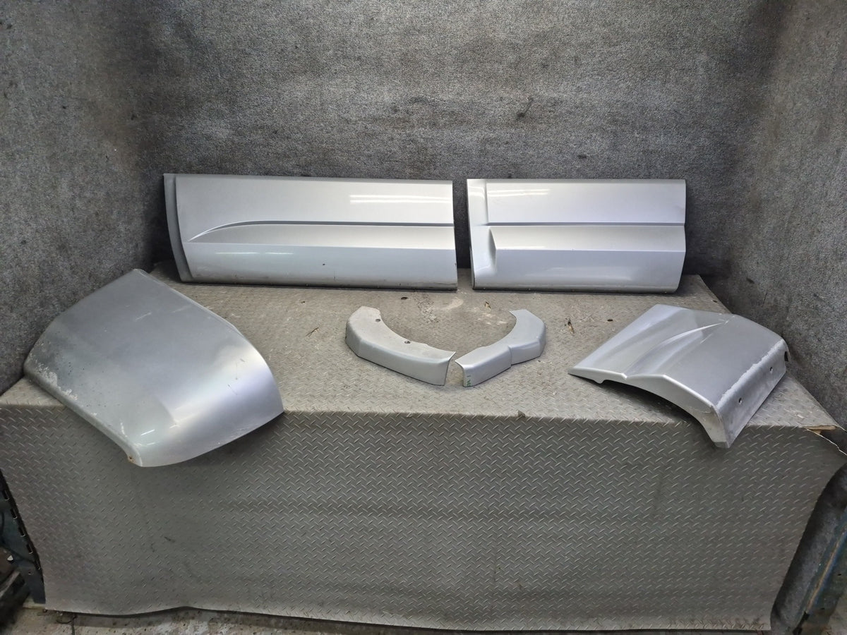 05-06 Dodge RAM SRT10 Crew CAB Left Side Fender Door Quarter Trim Molding Set